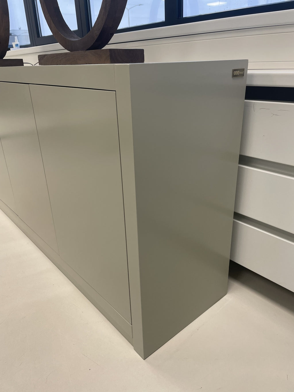 Sideboard Manhattan 06 - 200x40x80H cm - schlankes Design - 4 push-to-open Türen - grifflose Türen
