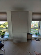 Schrank Bolivia - 100x40x240H cm - schlankes Design - 4 geschlossene Türen - push to open Türen