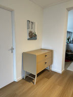 Bowen Sideboard - 100x55x90H cm - 2 Soft-Close-Schubladen - auf runden Holzbeinen