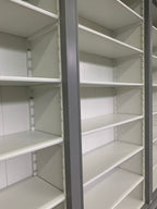 Classy Library Bücherregal - 300x43x240H cm - 18 verstellbare Bücherregale - 6 Schubladen
