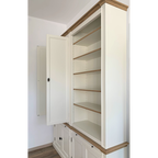 Bücherregal Moon - 200x43x240H cm - mit Eiche - 6 geschlossene Flügeltüren - 2 ausziehbare Fachböden - verstellbare Fachböden