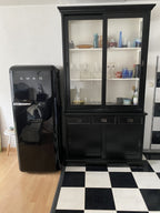 Buffetschrank Chateau - 125x45x215H cm - 2 Schiebetüren - 3 Soft-Close-Schubladen - 2 geschlossene Schiebetüren - Glasseiten
