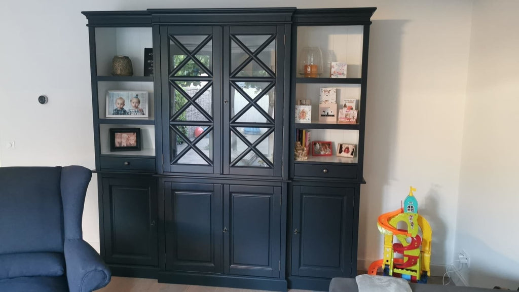 Buffetschrank San Marino - 220x50x215H cm - offene Fächer - 2 Vitrinentüren mit Kreuzen - 2 Soft-Close-Schubladen - 4 geschlossene Flügeltüren