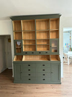 Buffetschrank Korfu - 200x40x240H cm - Innenausstattung aus Kiefernholz - 12 Schubladen mit Soft Close - 2 Vitrinentüren - 2 geschlossene Türen - offene Fächer