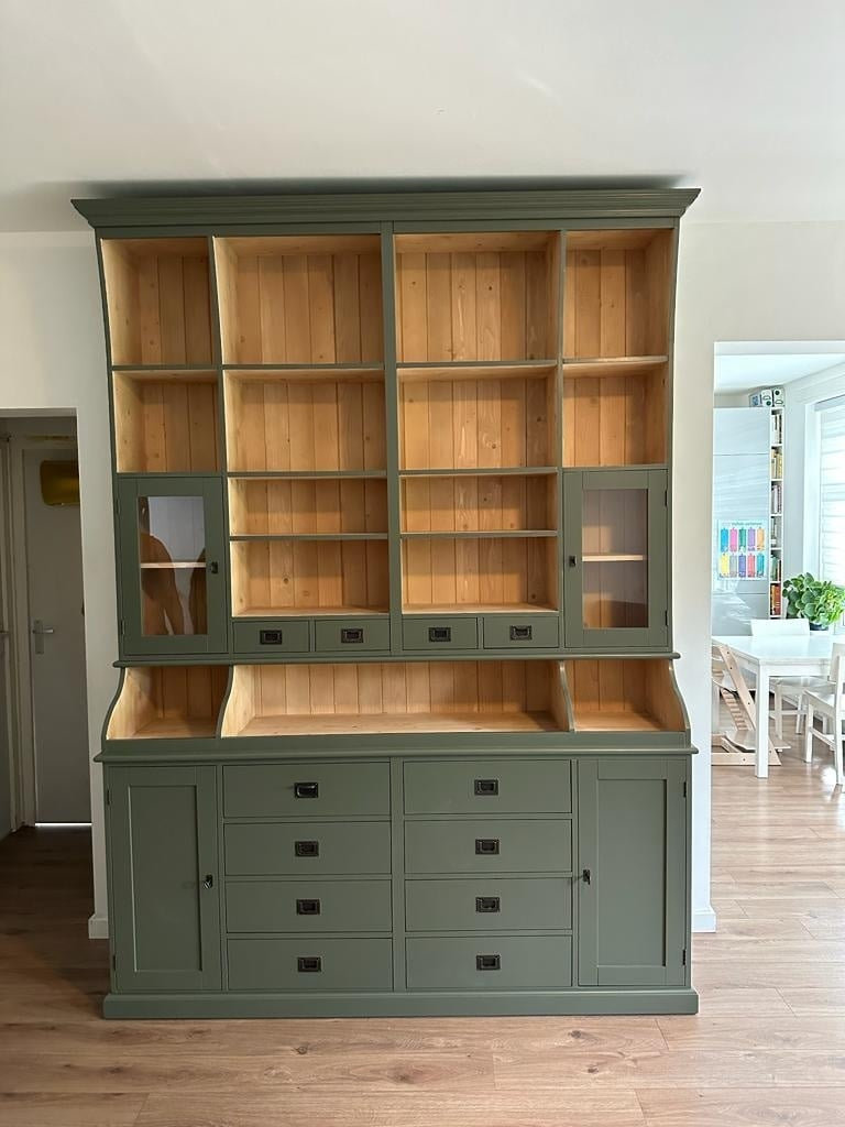 Buffetschrank Korfu - 200x40x240H cm - Innenausstattung aus Kiefernholz - 12 Schubladen mit Soft Close - 2 Vitrinentüren - 2 geschlossene Türen - offene Fächer