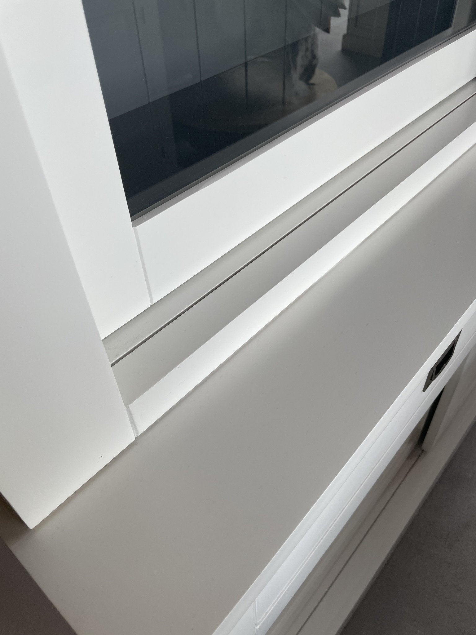 Buffetschrank Island 01 -160x50x220H cm - schlankes Design - 2 Schranktüren - 2 Schubladen - 2 geschlossene Schiebetüren