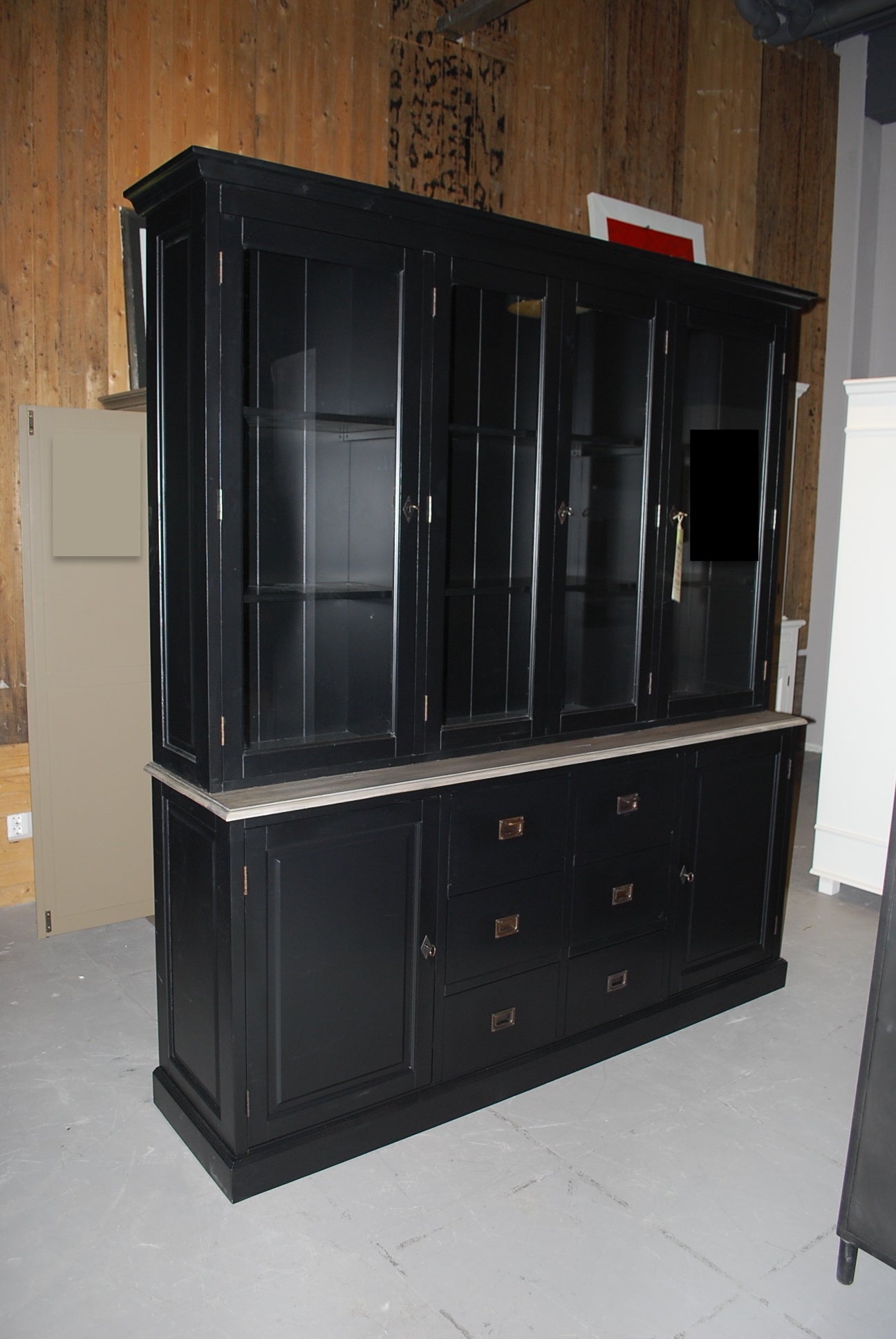Buffetschrank Lin 01 - 200x48x220H cm - 4 Flügeltüren - 6 Soft-Close-Schubladen - 2 geschlossene Flügeltüren