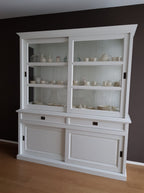 Buffetschrank Miami Beach - 188x53x218H cm - 2 Schiebetüren - 2 Soft-Close-Schubladen - 2 geschlossene Schiebetüren - Glasseiten
