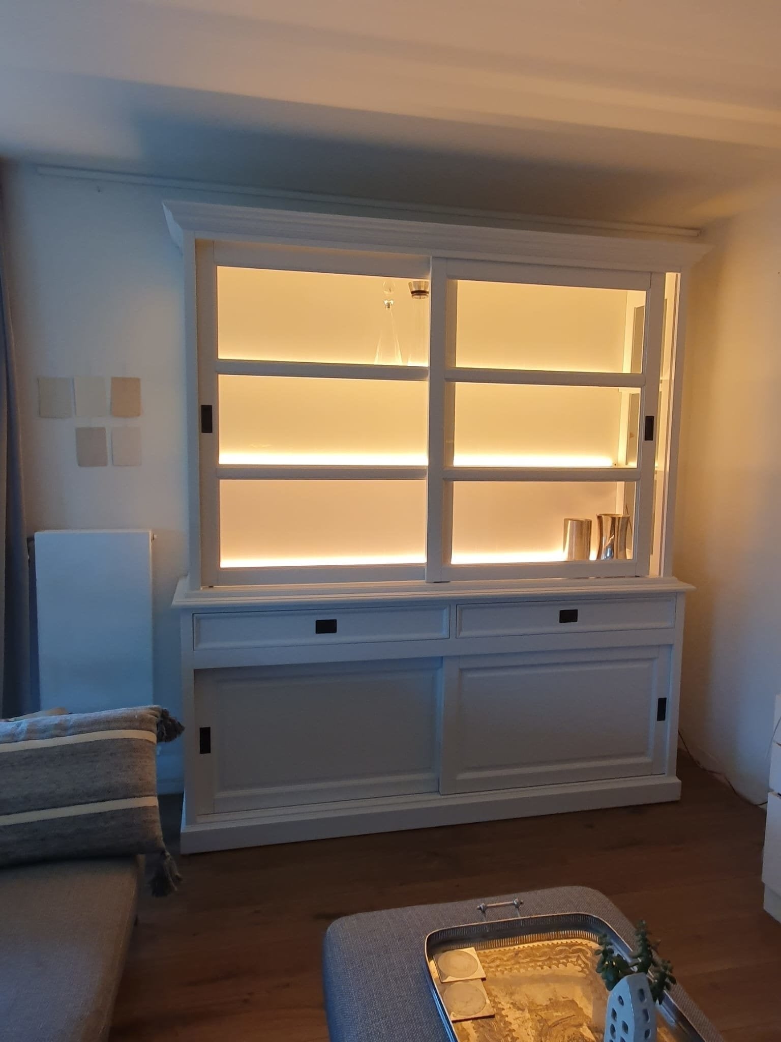 Buffetschrank Miami beach - 200x53x218H cm - 2 Schiebetüren - 2 Schubladen - 2 geschlossene Schiebetüren - Glasseiten