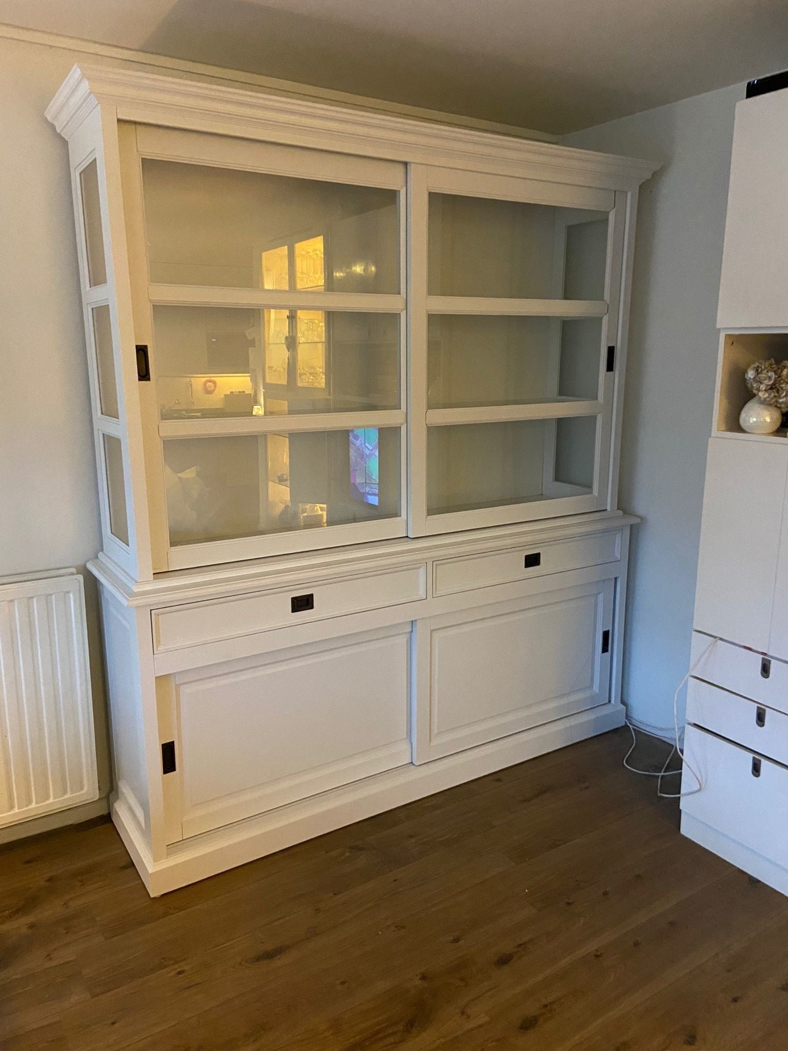 Buffetschrank Miami beach - 200x53x218H cm - 2 Schiebetüren - 2 Schubladen - 2 geschlossene Schiebetüren - Glasseiten
