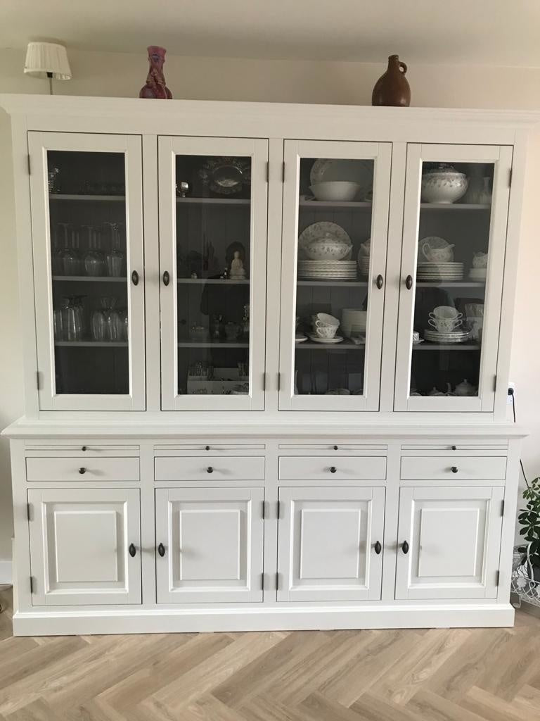 Buffetschrank Santa Barbara - 230x45x230H cm - 4 Vitrinentüren mit Scharnieren - 4 Schubladen mit Soft Close - 4 geschlossene Türen mit Scharnieren - verstellbare Einlegeböden
