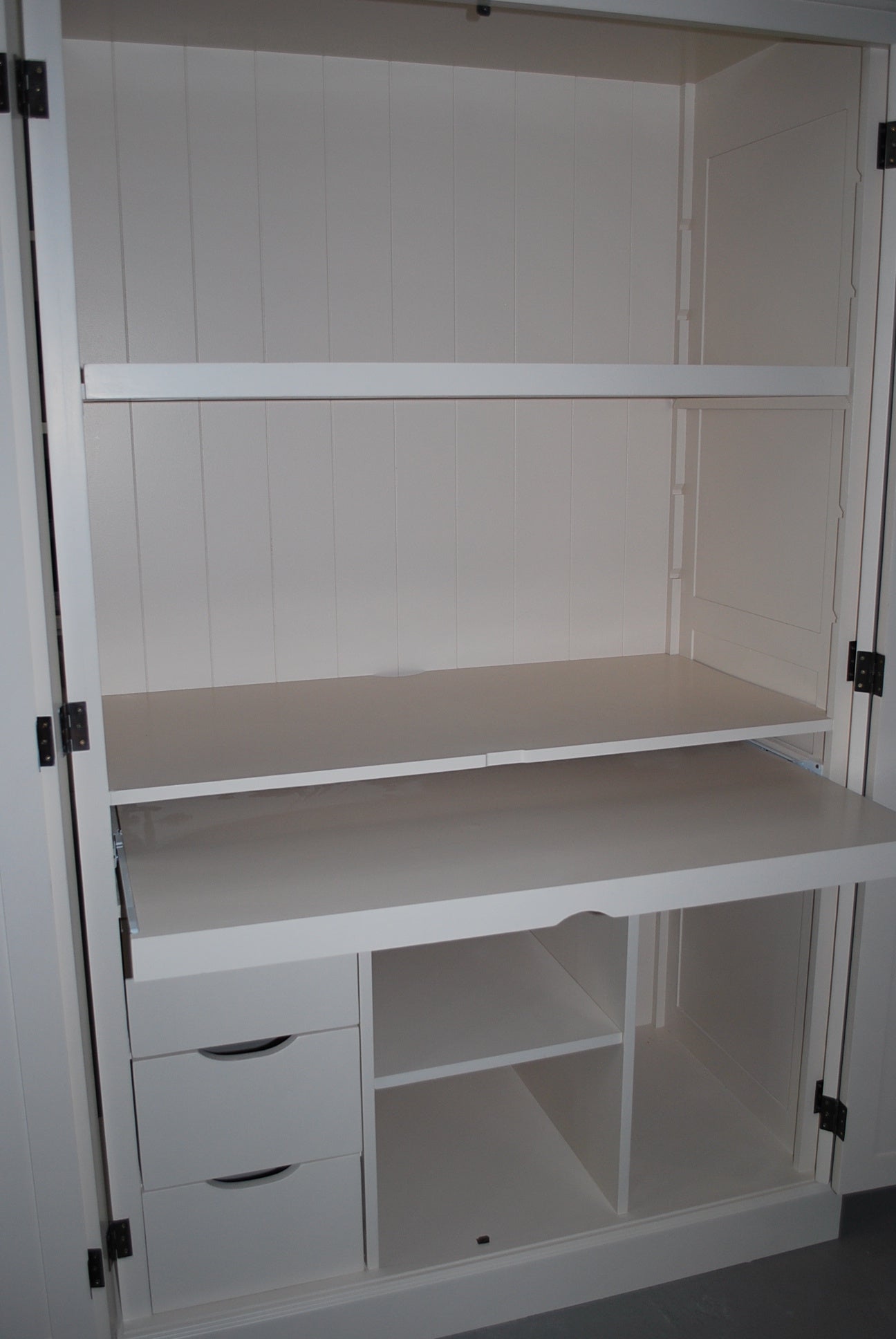 Computerschrank Roma - 120x60x190H cm - ausziehbarer Fachboden - 2 geschlossene Flügeltüren - verstellbarer oberer Fachboden