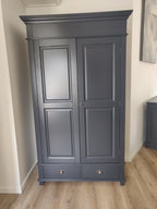 Kleiderschrank Bolton - 120x60x205H cm - Kleiderstange - Einlegeboden - 2 geschlossene Flügeltüren - 2 Soft-Close-Schubladen