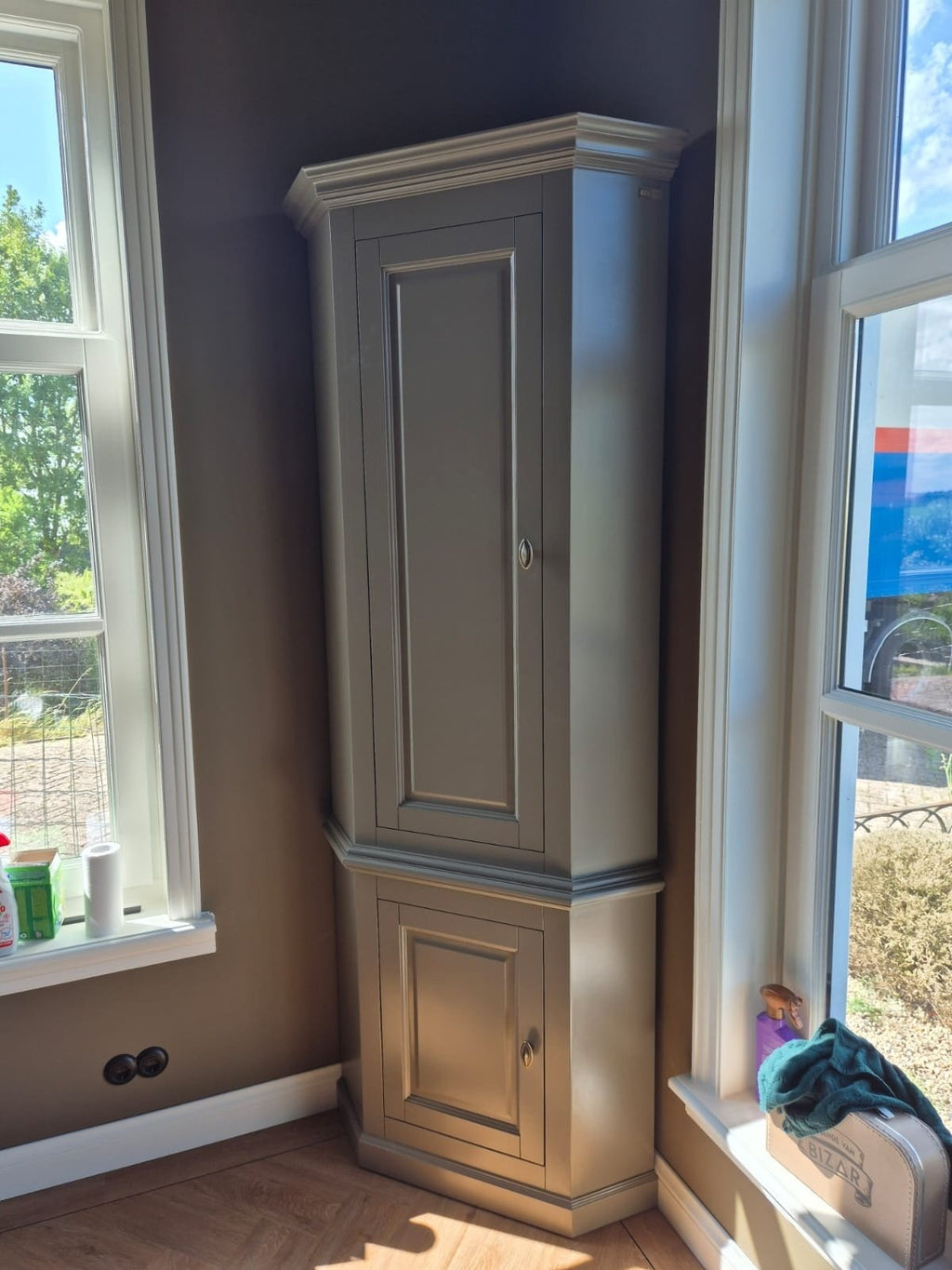 Eck-Kleiderschrank Willemstad - 60x60x230H cm - 2 geschlossene Flügeltüren - rustikale Ausführung