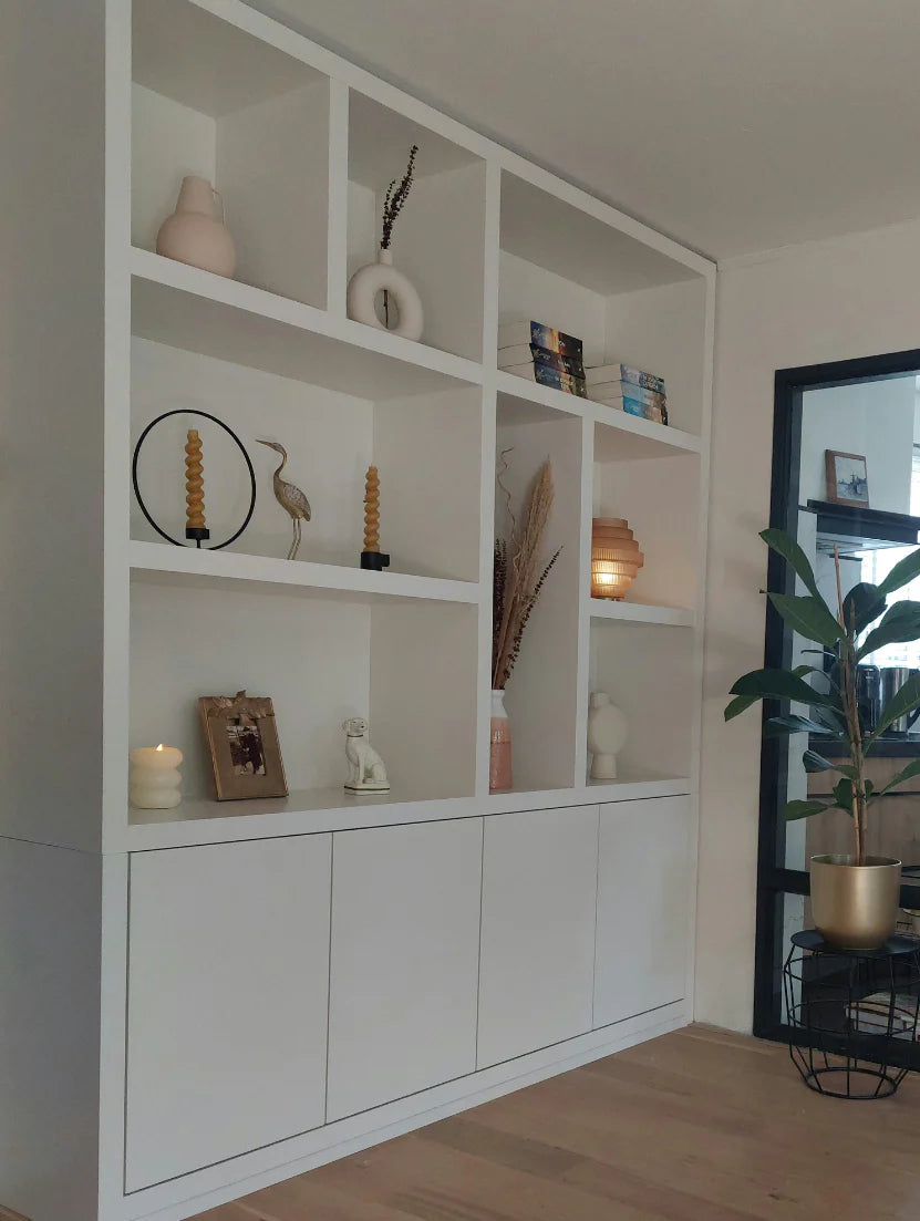 Regal Manhattan 04 - 200x40x240H cm - schlankes Design - 4 push-to-open Türen - offene Einlegeböden - grifflose Türen - 5cm Bodenstärke