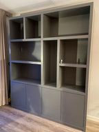 Regal Manhattan 04 - 200x40x240H cm - schlankes Design - 4 push-to-open Türen - offene Einlegeböden - grifflose Türen - 5cm Bodenstärke