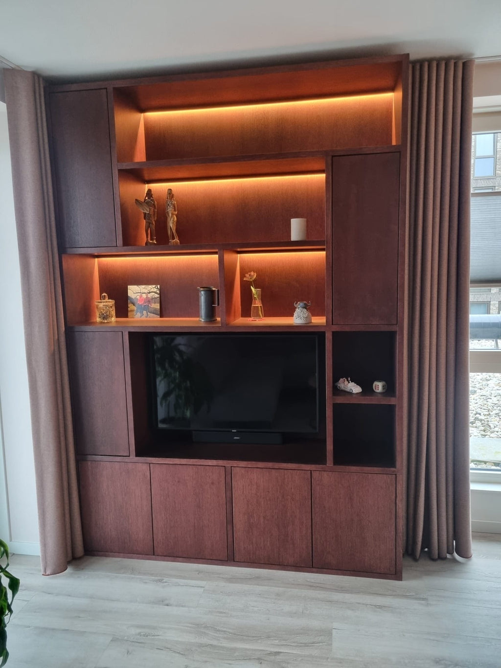 Fächerschrank Marrakesch - 180c40x256H cm - Push-to-Open-Türen - Eiche-Dekor - schlichte Ausführung - offene Fächer