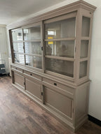 Buffetschrank Miami Beach - 300x53x218H cm - Glasseiten - 3 Glasschiebetüren - 3 Soft-Close-Schubladen - 3 geschlossene Schiebetüren