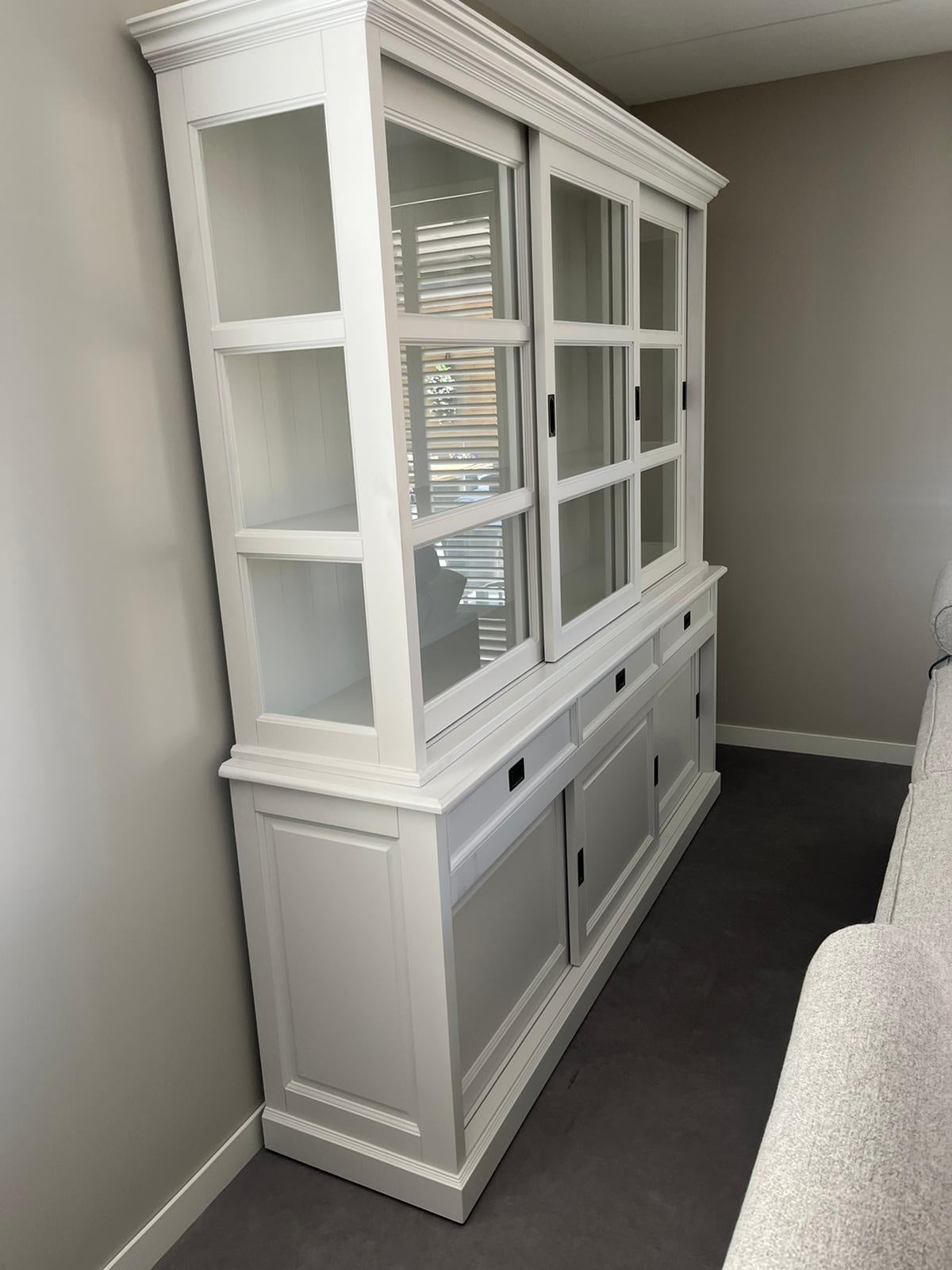 Buffetschrank Miami Beach - 220x53x218H cm - 3 Schiebetüren für Vitrinen - 3 Schubladen - 3 geschlossene Schiebetüren - Glasseiten