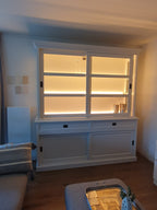 Buffetschrank Miami Beach - 188x53x218H cm - 2 Schiebetüren - 2 Soft-Close-Schubladen - 2 geschlossene Schiebetüren - Glasseiten