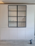 Milazzo Vitrine - 240x40x250H cm - push to open Türen - Glastüren aus Stahl - glatte Oberfläche