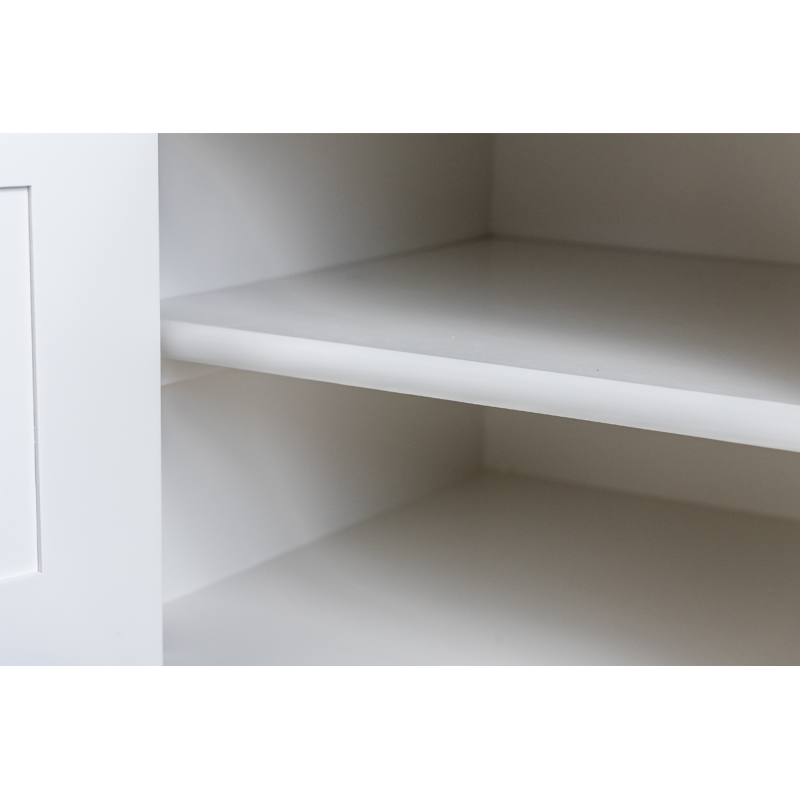 Privates TV-Sideboard - 150x50x50H cm - 2 geschlossene Flügeltüren - offenes Fach mit Kabeldurchlass