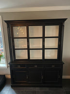 Buffetschrank South Hampton - 180x51x220H cm - 3 Schiebetüren - 3 Soft-Close-Schubladen - 3 geschlossene Schiebetüren - Glasseiten