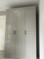 Teramo Kleiderschrank - 160x60x240H cm - 3 Türen - Kleiderstange - 3 Schubladen - Einlegeböden