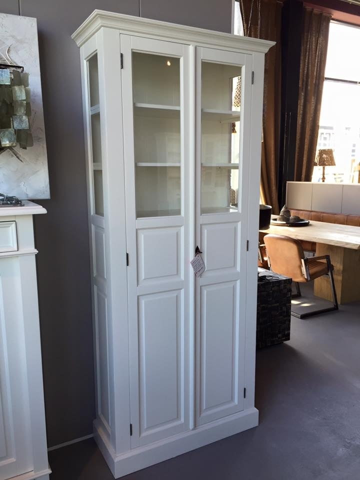 Vitrine Cape Class - 95x50x230H cm - 4 Einlegeböden - Seiten aus Glas - lange Flügeltüren - Glasvitrine - geschlossene Türen