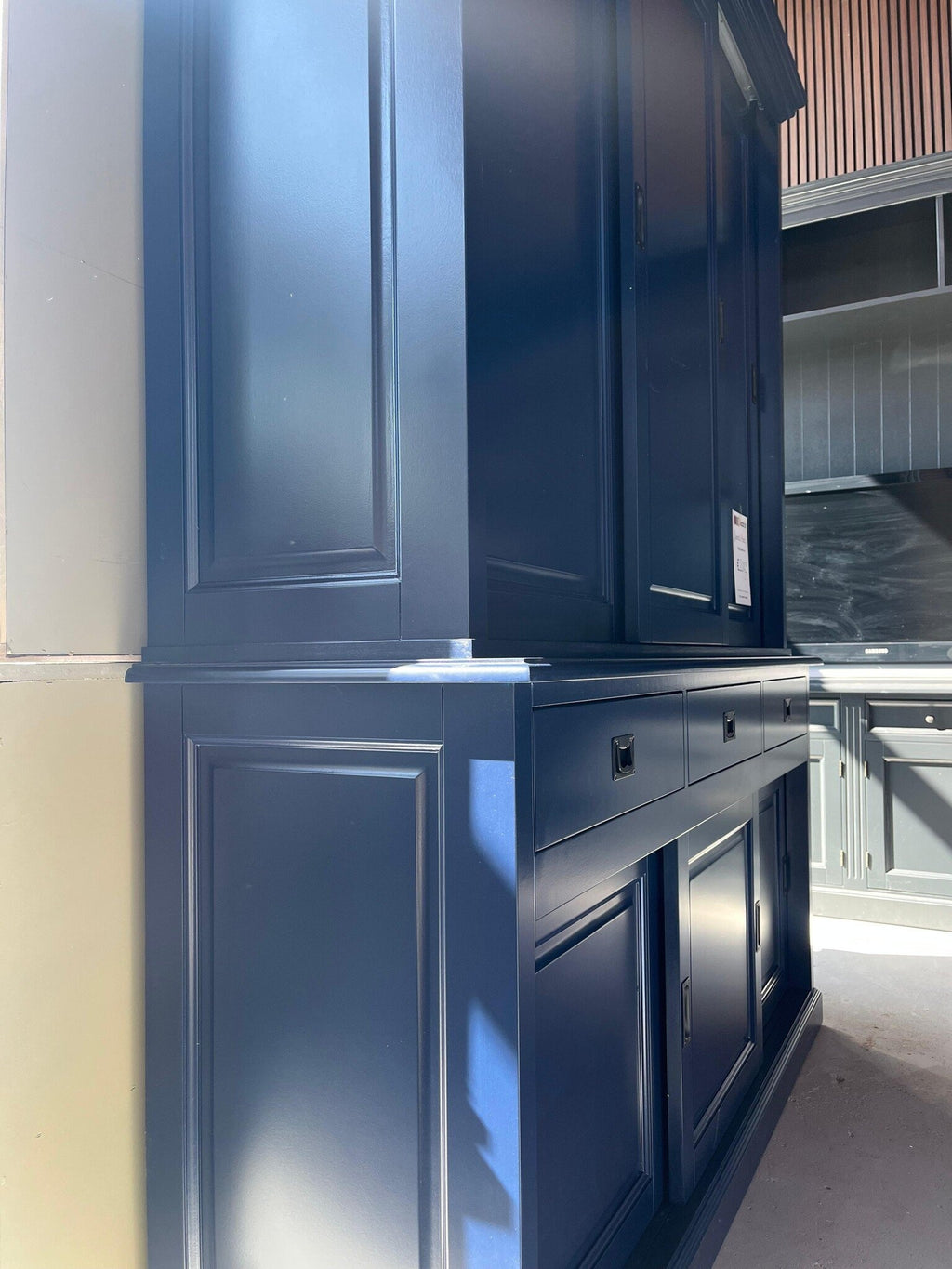 Buffetschrank Buenos Aires - 180x50x230H cm - geschlossene Türen - 6 Schiebetüren - 3 Soft-Close-Schubladen